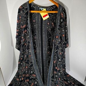 NWT Bohemian Black Floral Kimono from Nostalgia size Medium